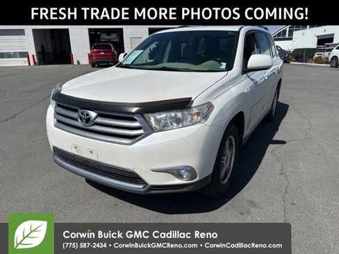 Used 2012 Toyota Highlander SE w/ Tow Pkg image 1