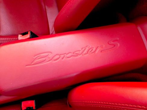Used 2015 Porsche Boxster S image 38