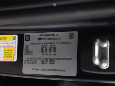 Used 2023 GMC Yukon XL Denali AWD/4WD image 33
