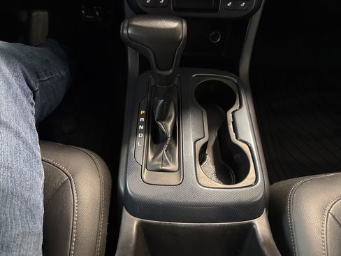 Used 2018 Chevrolet Colorado Z71 image 23