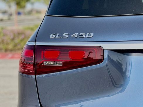 Used 2026 Mercedes-Benz GLS 450 4MATIC image 11