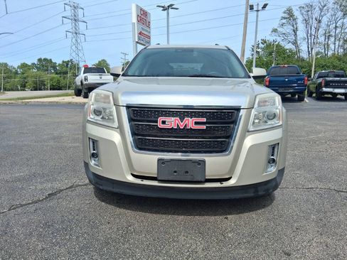 Used 2014 GMC Terrain SLE w/ Safety Package FWD image 2