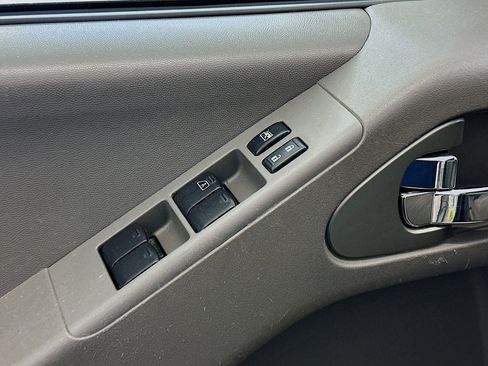 Used 2019 Nissan Frontier SV image 15