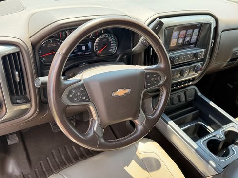 Used 2017 Chevrolet Silverado 1500 LTZ Z71 w/ LTZ Plus Package AWD/4WD image 17