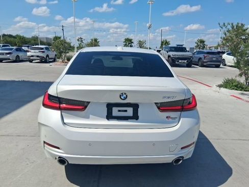 Used 2025 BMW 330i Sedan w/ Convenience Package RWD image 5