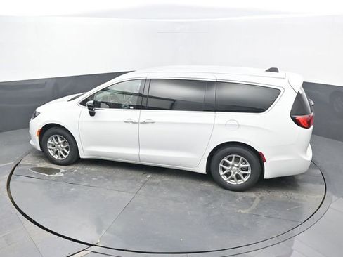 New 2026 Chrysler Voyager LX image 46
