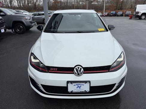 Used 2017 Volkswagen GTI Sport image 8