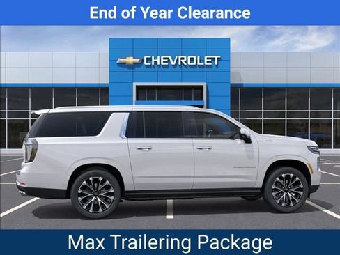 New 2025 Chevrolet Suburban High Country image 5