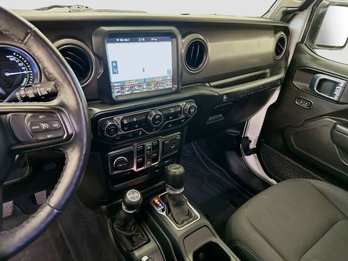 Used 2023 Jeep Wrangler Unlimited w/ Cold Weather Group image 26