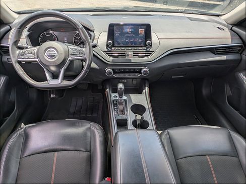 Used 2022 Nissan Altima 2.5 SR w/ Midnight Edition Package FWD image 17