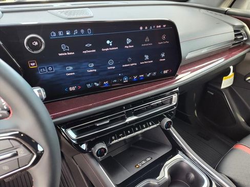 New 2026 Chevrolet Traverse RS image 11