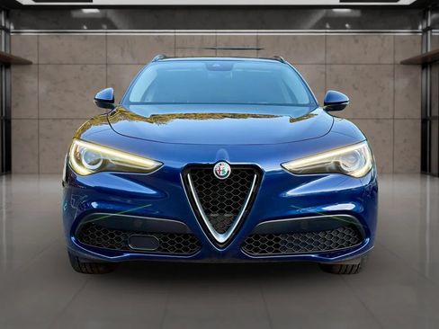 Used 2018 Alfa Romeo Stelvio Sport w/ Quick Order Package 22J Sport AWD/4WD image 14