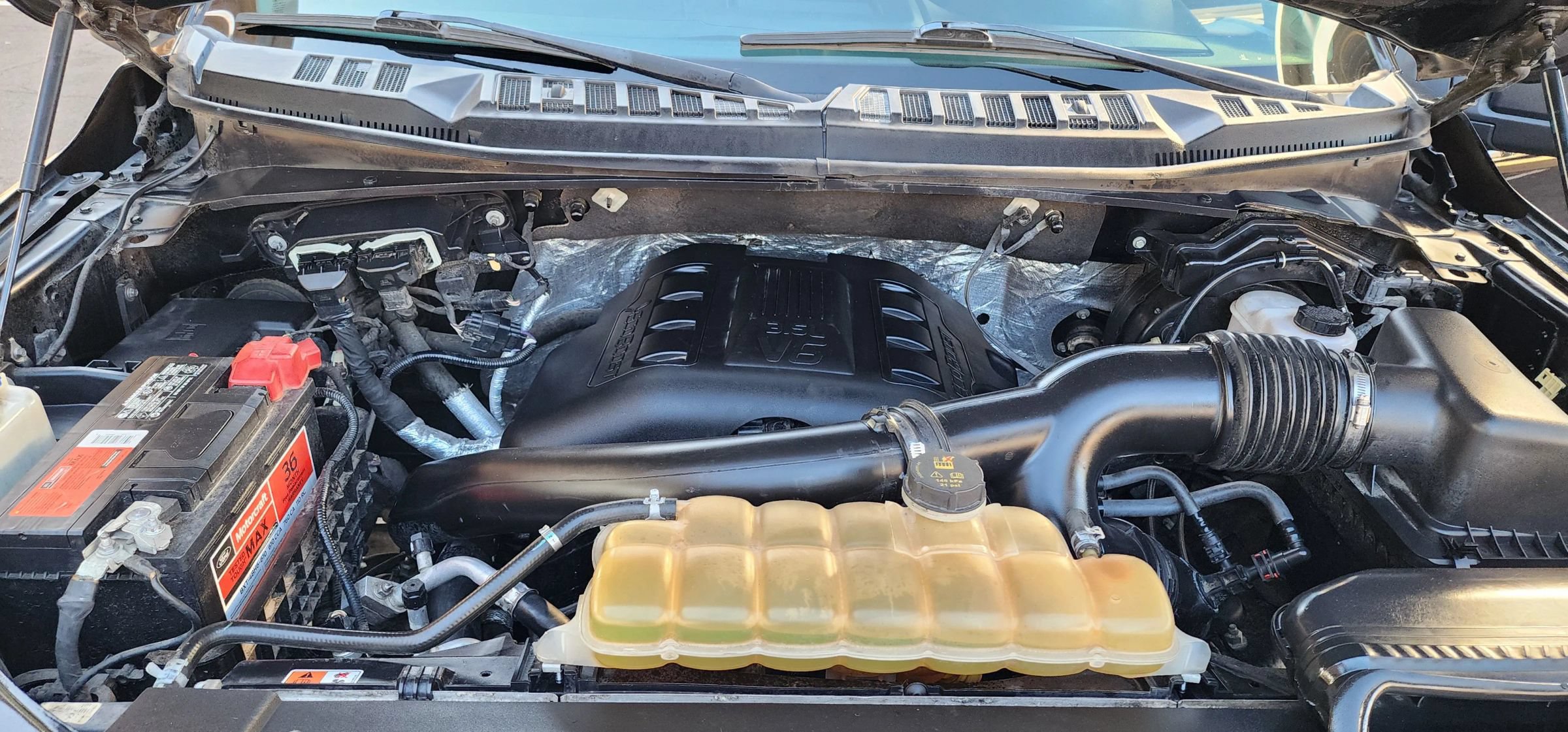Used 2016 Ford F150 XLT AWD/4WD image 18