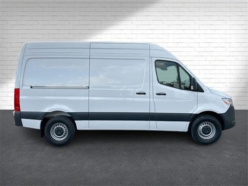 New 2025 Mercedes-Benz Sprinter 2500 image 10