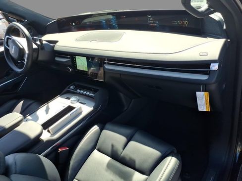 New 2026 Lincoln Navigator Reserve AWD/4WD image 12