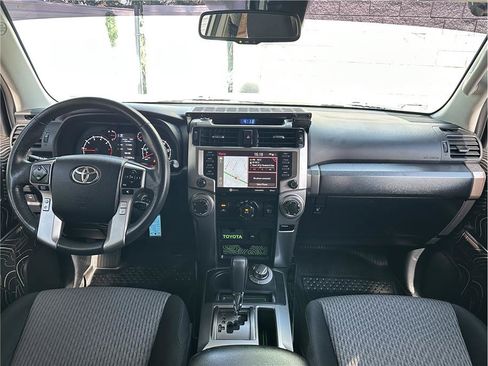 Used 2020 Toyota 4Runner SR5 AWD/4WD image 19