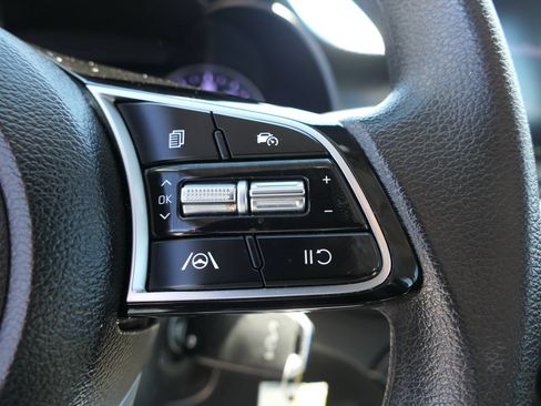 Used 2023 Kia Forte LXS FWD image 15