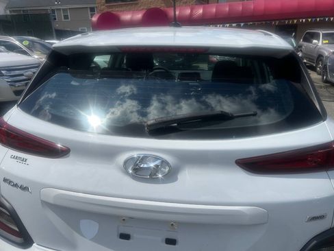Used 2020 Hyundai Kona SE AWD/4WD image 11
