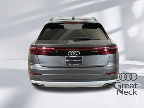 Used 2025 Audi Q8 Premium w/ Convenience Package image 22