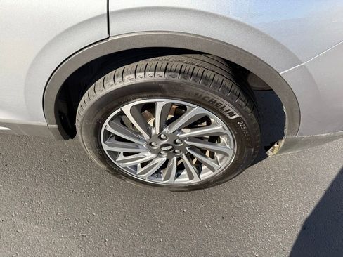 Used 2023 Lincoln Corsair Reserve w/ Equipment Group 201A image 17