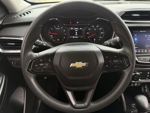 Used 2023 Chevrolet TrailBlazer LT w/ Convenience Package AWD/4WD image 13