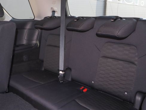 Used 2025 Nissan Pathfinder SV FWD image 19