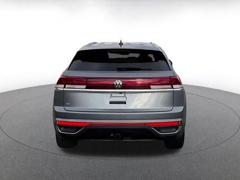 Used 2024 Volkswagen Atlas Cross Sport SE image 11