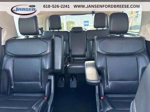 Used 2025 Ford Expedition Platinum AWD/4WD image 9