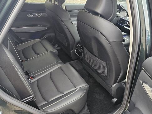 Used 2022 Genesis GV70 2.5T w/ Advanced Package image 9