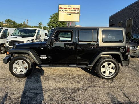 Used 2017 Jeep Wrangler Unlimited Sport w/ Quick Order Package 24S AWD/4WD image 9