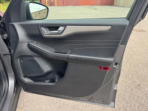 Used 2021 Ford Escape SE FWD image 12