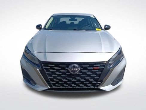 Certified 2024 Nissan Altima 2.5 SR image 8