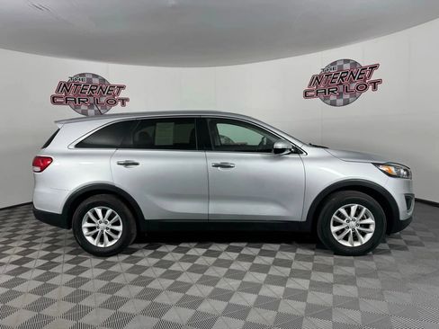 Used 2018 Kia Sorento L FWD image 8