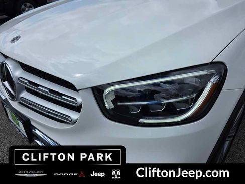 Used 2022 Mercedes-Benz GLC 300 4MATIC image 7