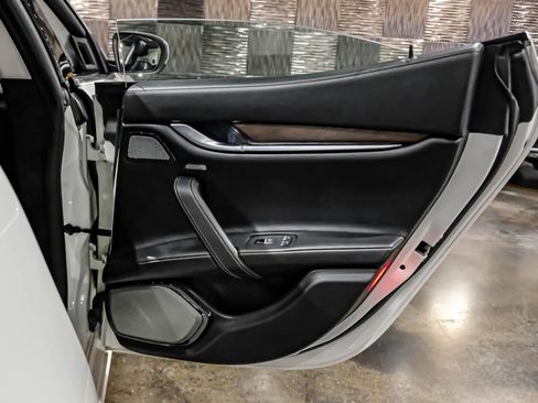 Used 2018 Maserati Ghibli S GranLusso AWD/4WD image 52