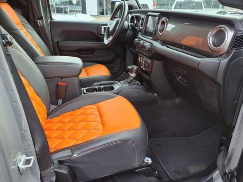 Used 2021 Jeep Wrangler Unlimited Sahara w/ Uconnect 4C Nav & Sound Group image 11