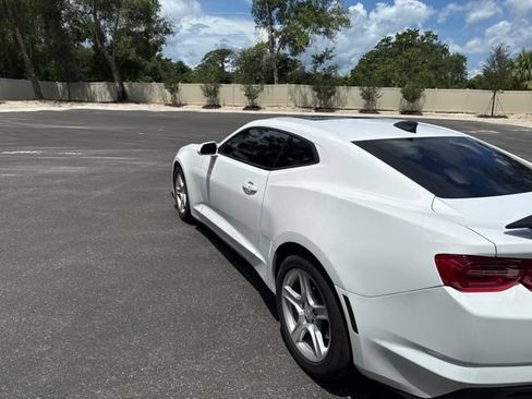 Used 2023 Chevrolet Camaro LT RWD image 8