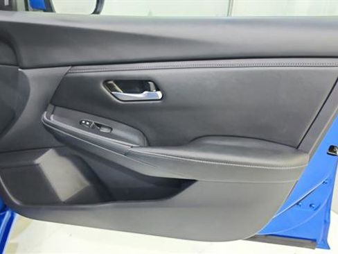Certified 2025 Nissan Sentra SV FWD image 25