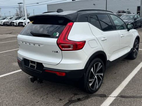 Used 2022 Volvo XC40 T5 R-Design w/ Advanced Package image 5
