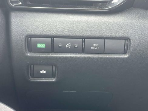 Used 2024 Nissan Sentra SV w/ All-Weather Package FWD image 24