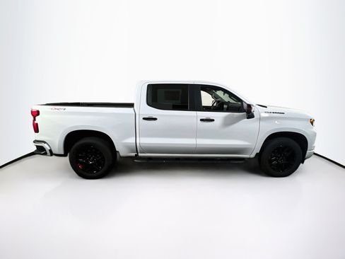 Used 2025 Chevrolet Silverado 1500 RST w/ Redline Edition AWD/4WD image 4