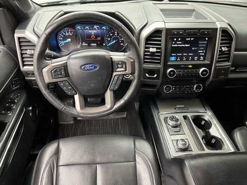 Used 2018 Ford Expedition Max XLT w/ Equipment Group 202A AWD/4WD image 15