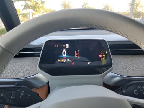 New 2025 Volkswagen ID. Buzz 1st Edition image 8