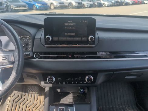 Used 2022 Mitsubishi Outlander ES image 17