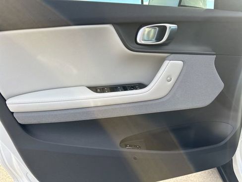 Used 2024 Polestar Polestar 2 image 14