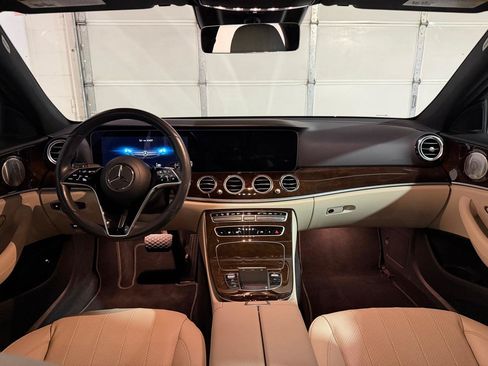 Used 2023 Mercedes-Benz E 350 4MATIC Sedan image 16