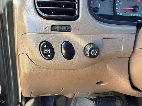 Used 2003 Toyota Sequoia Limited image 17