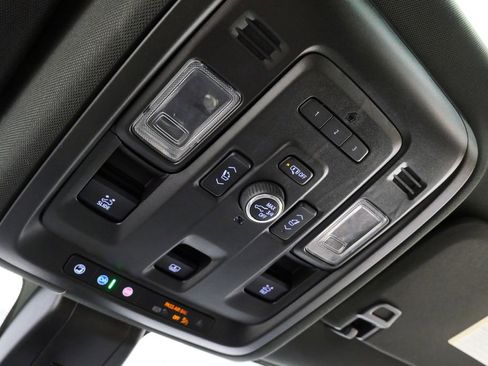 Used 2021 Chevrolet Tahoe High Country w/ Premium Package AWD/4WD image 33