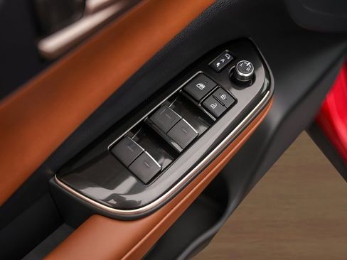 Used 2026 Toyota Crown Limited w/ Advanced Technology Package image 22