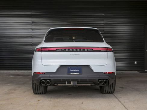 New 2025 Porsche Cayenne image 6